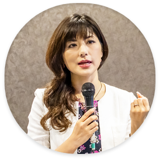小室淑恵顔写真