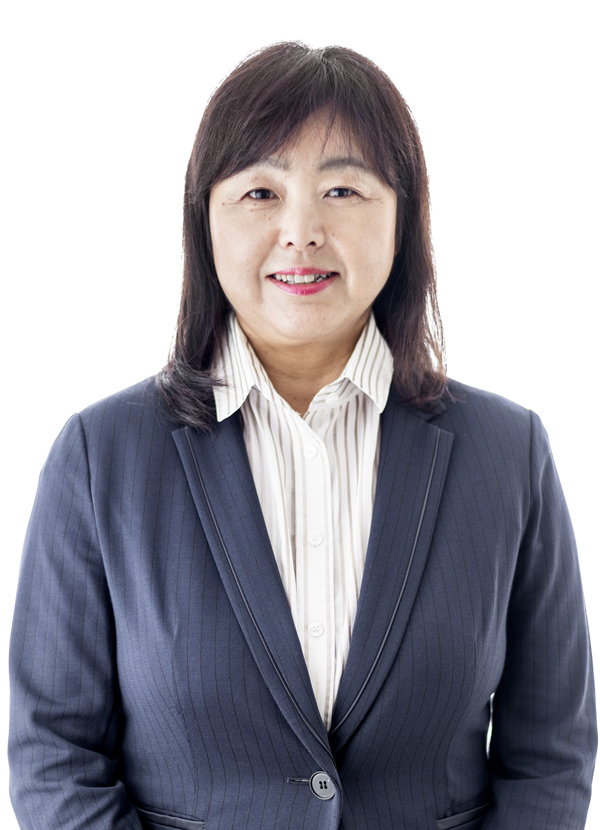 伊藤　亜貴子